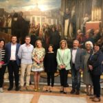 FOTO PLATAFORMA CON VICEPRESIDENTA Y MINISTRA EN EL CONGRESO 22 MAYO 2018