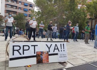 CONFLICTO LABORAL PUERTOLLANO: El SPL-CLM califica de «éxito rotundo» la concentración de la Policía Local en Puertollano